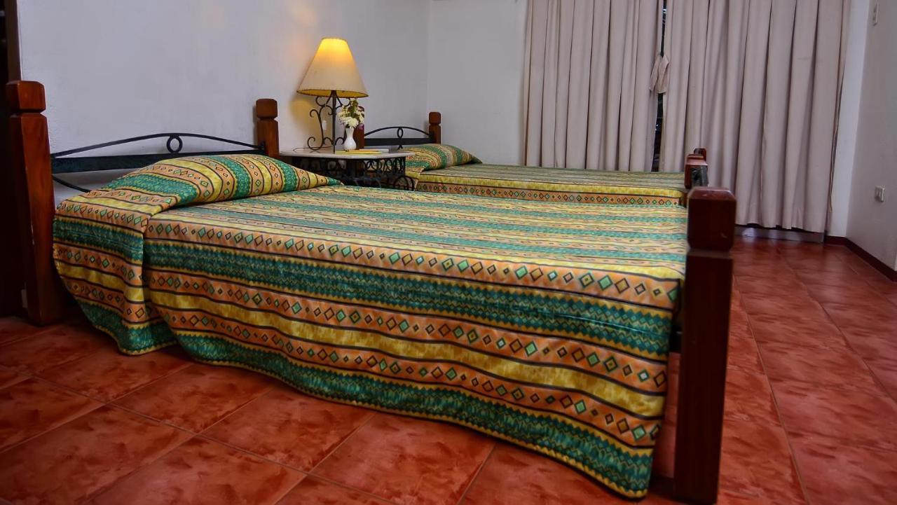 Palmas Del Mar Hotel Bacolod Exterior photo