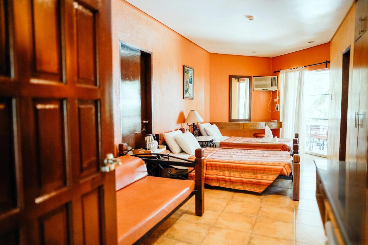 Palmas Del Mar Hotel Bacolod Exterior photo