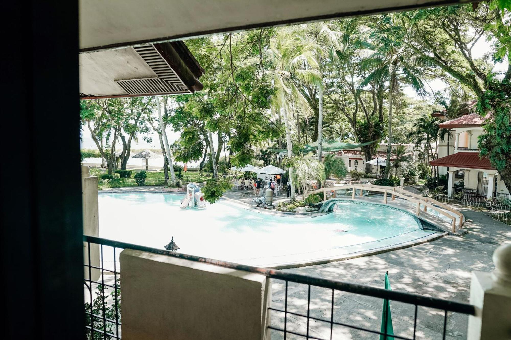 Palmas Del Mar Hotel Bacolod Exterior photo
